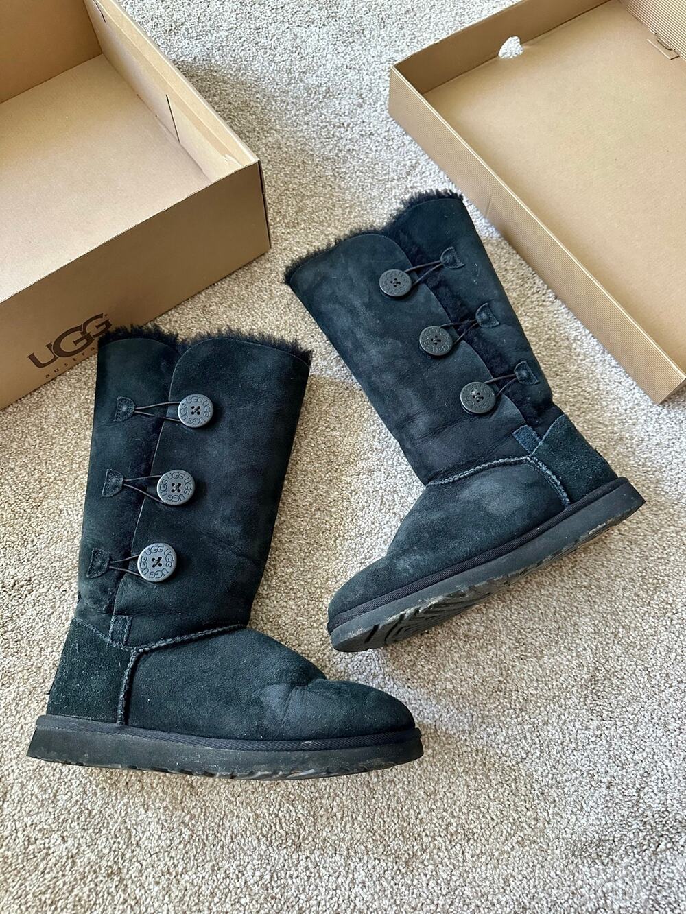 UGG Bailey Button Triplet Black Suede Boots Size 8